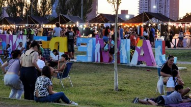 Llegó la feria más grande de Neuquén: cómo va a estar el clima este sábado