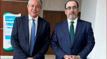 Imagen de En Panamá, Figueroa gestiona un nuevo crédito con el Banco de Desarollo de América Latina