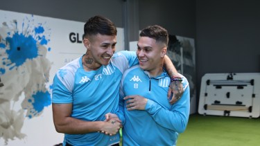 Juanfer Quintero estuvo presente en el primer entrenamiento del año de Racing.