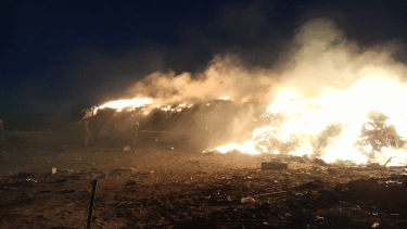 Video |»Ya hubo una muerte»: nuevo incendio en el basural al lado un barrio en Neuquén