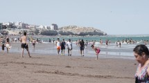 Imagen de Las Grutas y una polémica: partidos de «30 contra 30» con 300 personas mirando y peleas