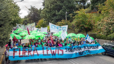 ATE marchará contra Joe Lewis por la «soberanía» del lago Escondido: temen nuevas represiones