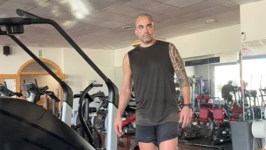 Santiago Silva quiere volver a jugar en el fútbol argentino.