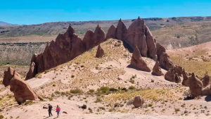 Los Bolillos: Un viaje al pasado geológico y cultural del Norte Neuquino