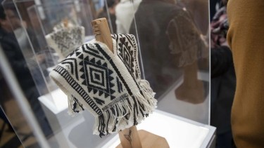 Taller de Hilado en Las grutas.