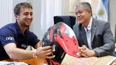 Santiago Rostan junto a Rolando Figueroa en la Casa de Gobierno. Foto: Gentileza.