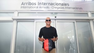 Keylor Navas aterrizó en Rosario y se suma a Newell&#8217;s: cuándo debutaría en el fútbol argentino