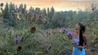 El contacto con la naturaleza fue fundamental para esta música local. Le ayudó a conectar con sus formas de decir y cantar. (FOTOS: Gentileza)