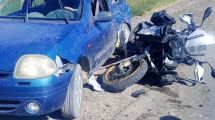Imagen de Turistas de Brasil heridos en un fuerte choque sobre Ruta 7, entre un auto y una moto