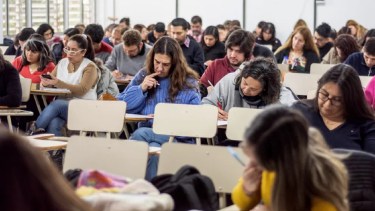Becas Gregorio Álvarez: realizan el primer encuentro de estudiantes de nivel superior en Neuquén