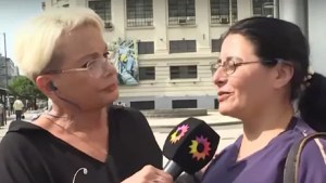 Cármen Barbieri, movilera de lujo en el paro de trenes: «Es la primera vez que estoy acá»