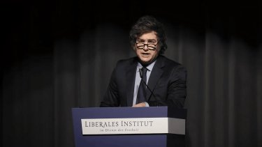 Milei no quiere saber nada con el atraso cambiario y reafirma las microdevaluaciones.