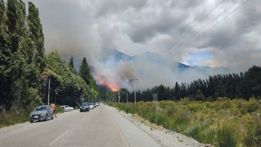 El incendio en Epuyen ya 
consumió 1700 hectáreas. Foto: gentileza.