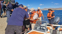 Imagen de Rescataron a otro grupo de pescadores en Piedra del Águila: sin nafta, estuvieron un día perdidos en el lago