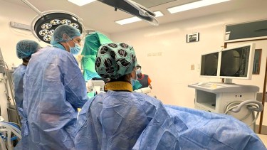 El quirófano de salud pública fue escenario para esta primera operación en la cordillera - Foto: Gentileza Hospital SMA.