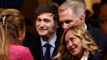 Imagen de Javier Milei y Giorgia Meloni muy cerca en el acto de asunción de Donald Trump