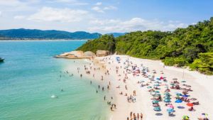 Turismo argentino a Brasil creció un 92%: así influye el cambio en los precios