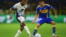 Imagen de Así recibieron a Villa en la Bombonera: silbidos de la gente de Boca y saludos con los ex compañeros