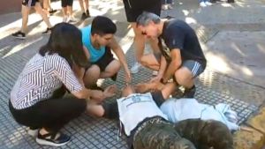 Represión en una marcha de jubilados en el Congreso: tiraron gases lacrimógenos y hubo heridos