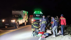 Cómo están los estatales internados tras el vuelco en la zona de los incendios de Neuquén por Ruta 23