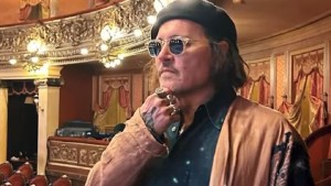 Johnny Depp fue al Teatro Colón y su la actitud sorprendió a todos
