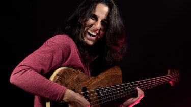De gira por Bariloche, Roca y Plottier: Clara Cantore, un camino hecho de canciones