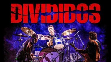 Divididos.-