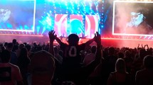 Imagen de En 15 fotos | ¡El día 3 de la Fiesta de la Confluencia 2025 se disfrutó a puro rock, en familia y con amigos!