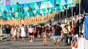 Fiesta de la Confluencia 2025, los precios adentro y afuera de la Isla 132, para comer y tomar