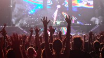 Imagen de Fiesta de la Manzana 2025 en Roca: guía de transporte y alojamiento para quienes viajen  desde otras provincias