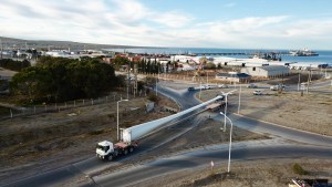 Trasladan los molinos del parque eólico Aluar en Chubut: piden precaución en estas rutas