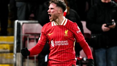 Mac Allister ingresó en el segundo tiempo y contribuyó en la goleada del Liverpool.