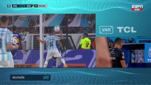 Las polémicas de Racing &#8211; Boca: el lateral que terminó en gol y la mano no cobrada