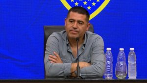 Román Riquelme a fondo: de los elogios a Cavani y el operativo Paredes a los dardos para la oposición
