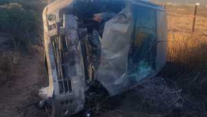 Vuelco cerca de la Autovía Norte de Neuquén: quiso sobrepasar a un camión y despistó
