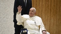 Imagen de El papa Francisco lleva 31 días internado y desde el hospital, reconoció enfrentar «un momento de prueba» con su salud