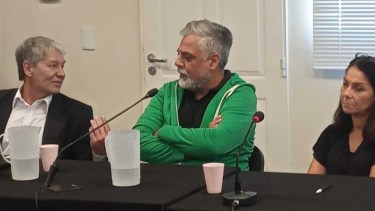 Los cargos que enfrentará el sindicalista de ATE Chubut: cirugías estéticas y una pasada por el doctor Cormillot. (Foto: gentileza)