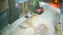 Imagen de Video | Balacera en Centenario: tres hombres dispararon contra una casa y se abrió una investigación