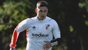 En medio de la desaparición de Gillet, River recibió una oferta desde Europa por Villagra