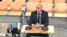 Imagen de La insólita declaración de Rubiales en su juicio frente a Jenni Hermoso: «Me comí a besos a muchos jugadores»