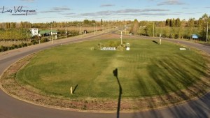 Murió un hombre aplastado por un tractor en Lamarque: «Se le vino encima mientras lo arreglaba»