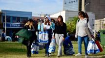 Imagen de Nuevo horario para la entrega de kits escolares gratis en Neuquén este miércoles