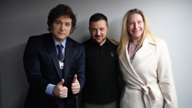 Milei junto a Zelensky. Foto: gentileza LPO. 