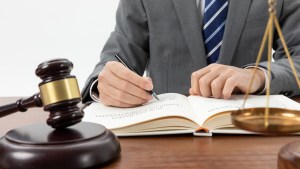 Brindan asesoramiento jurídico gratis en Neuquén: cómo acceder a este