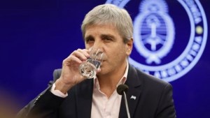 La incertidumbre por el dólar y la demora del Fondo, detrás del frenesí de los mercados