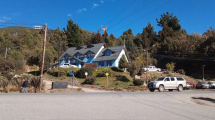 Imagen de Conducía ebrio y armado en Bariloche: un adolescente casi atropella a un policía en plena avenida