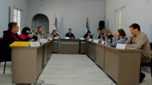 Reñida prórroga de la emergencia en el alumbrado de Regina: críticas a la falta de información