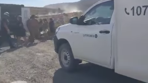 Un adolescente de Neuquén grave tras sufrir un vuelco con su familia en la Cuesta del Rahue