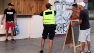 Video | Caos en el centro de Neuquén por un enfrentamiento de cuchillos que terminó con cuatro demorados