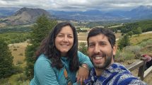 Imagen de De Cipolletti a Alaska en una Kangoo: la pareja de contadores que dejó todo para lograr la meta